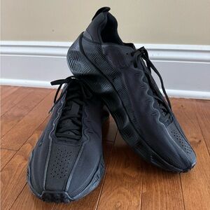 Nike Black Ava Rover Sneaker (Men) in Size 11.5